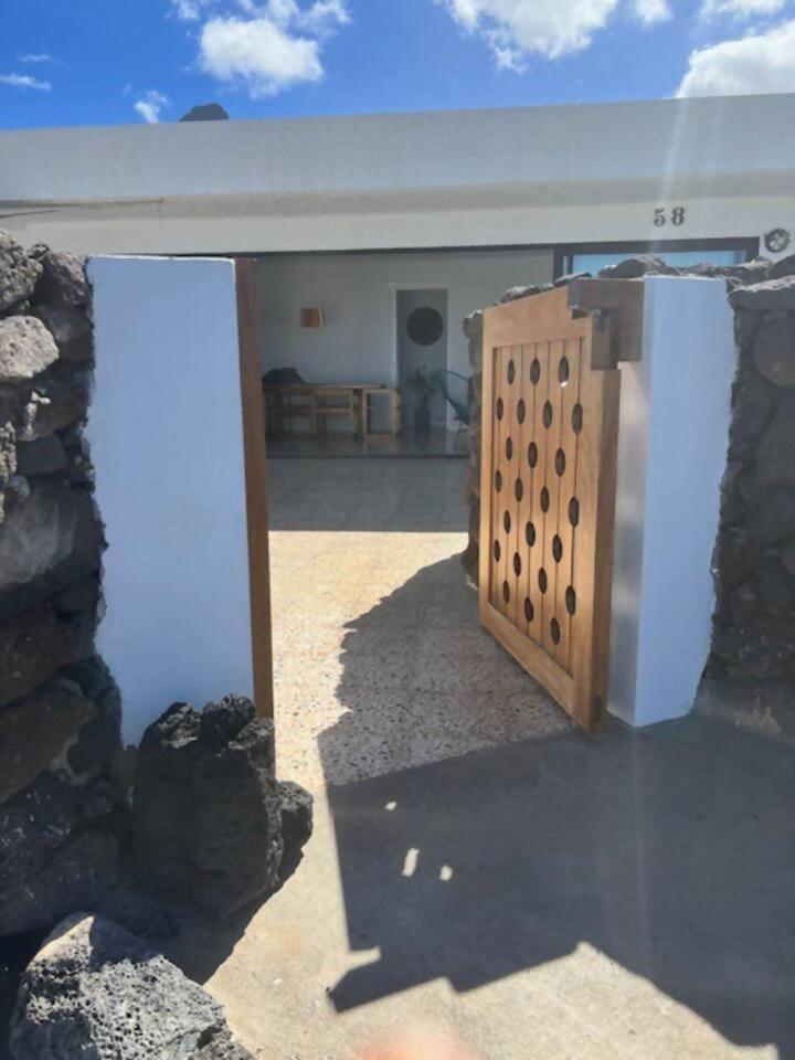 Lanzarote Famara Beach Bungalow Eksteriør billede