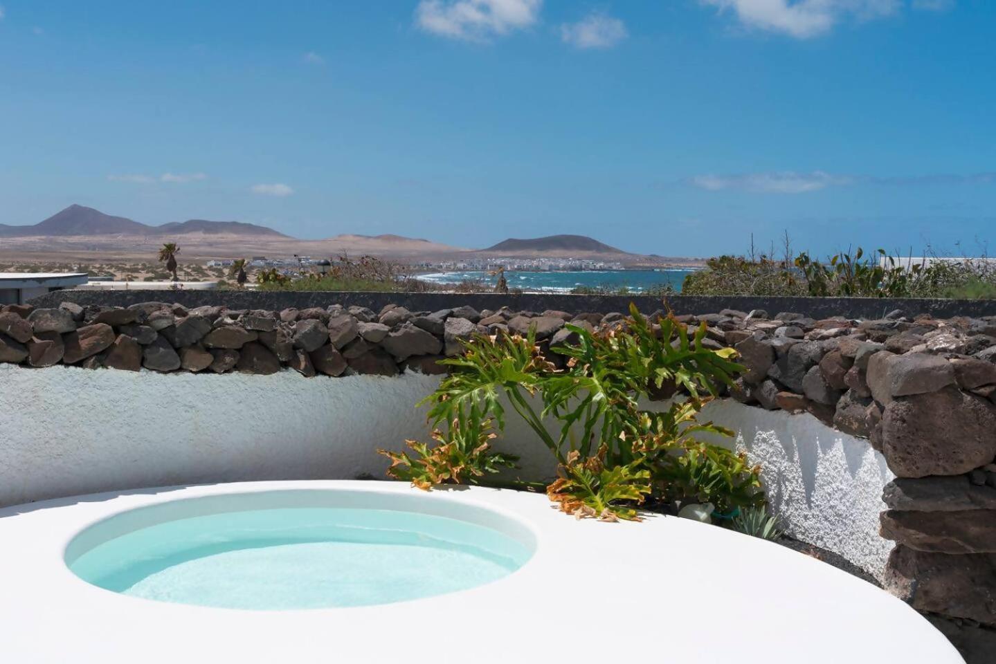 Lanzarote Famara Beach Bungalow Eksteriør billede
